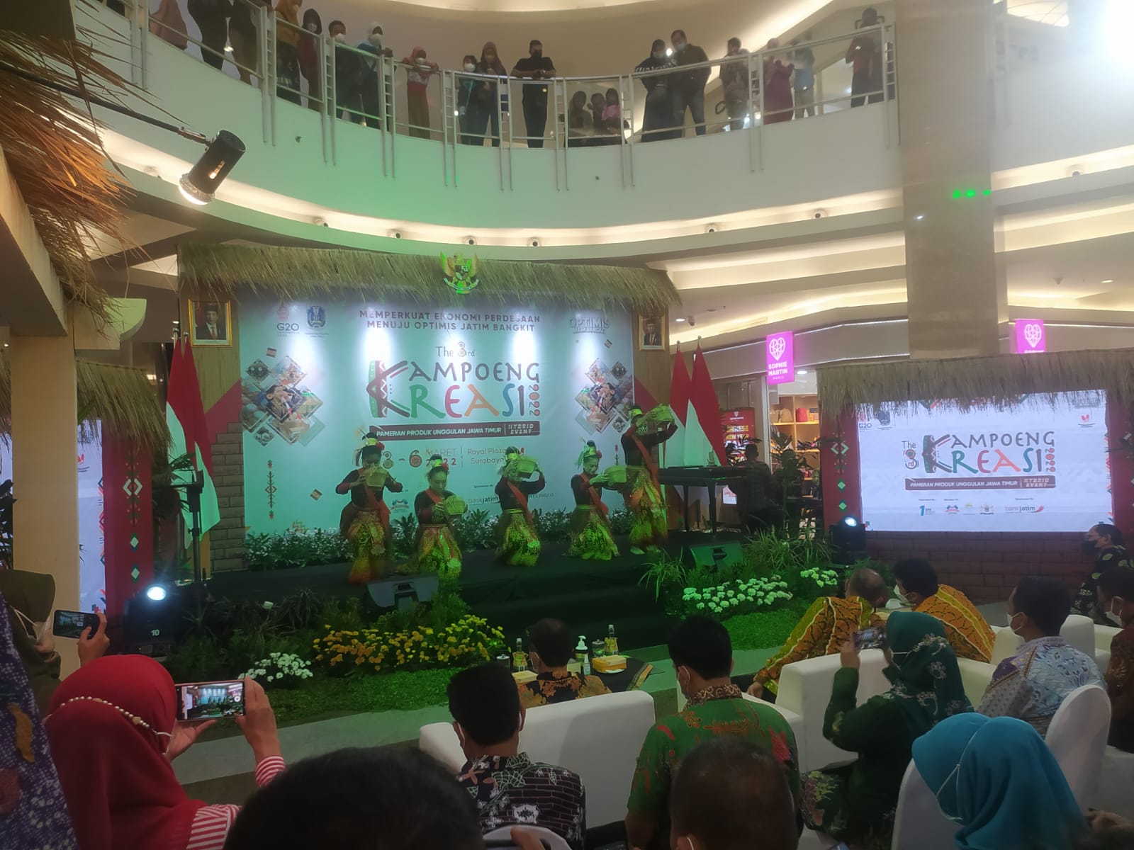 Gambar MENGIKUTI PAMERAN PRODUK UNGGULAN JATIM " THE 3RD KAMPOENG KREASI 2022"