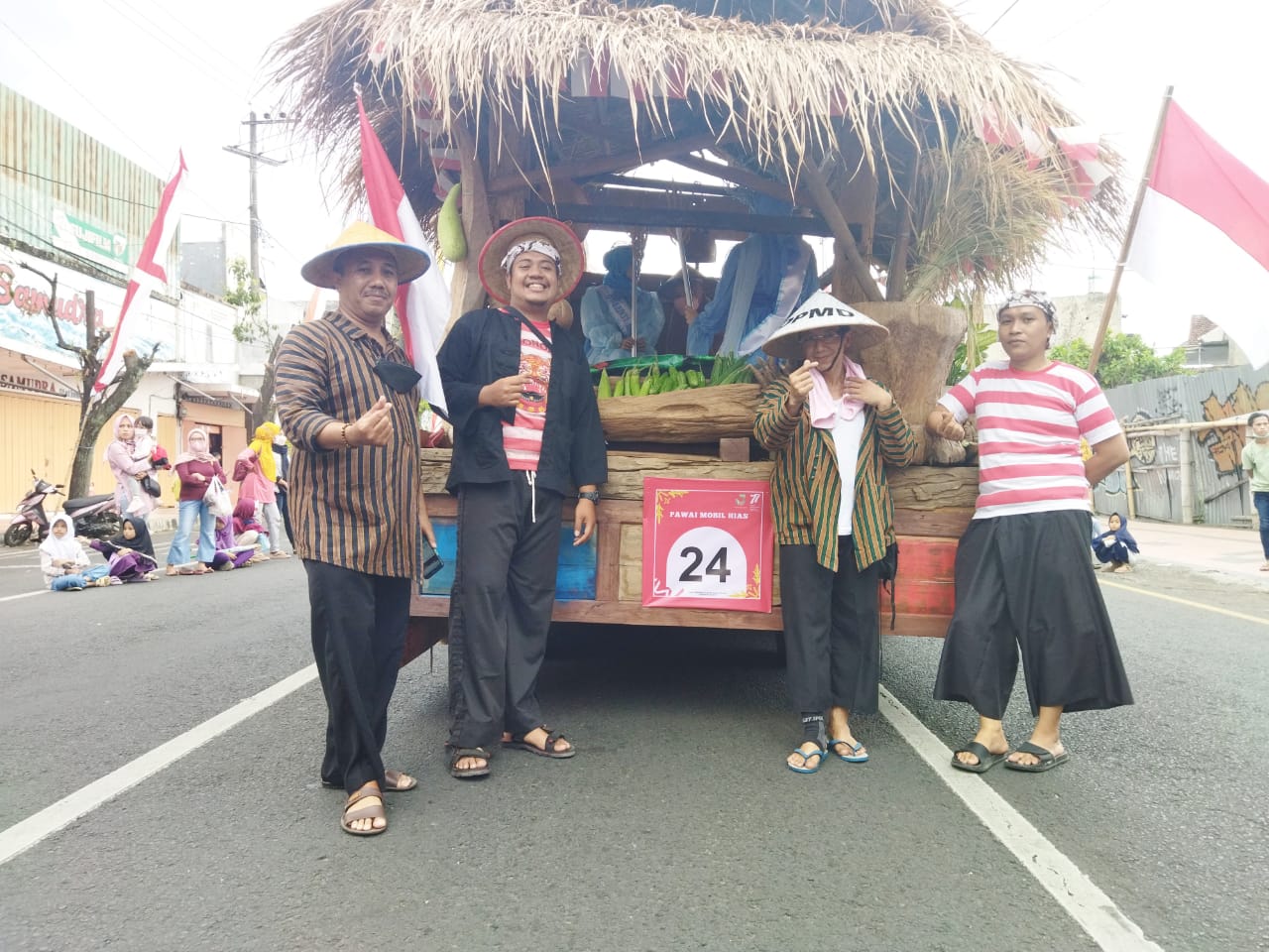 Gambar DINAS PMD KABUPATEN JEMBER MERIAHKAN KARNAVAL MOBIL HIAS 2022