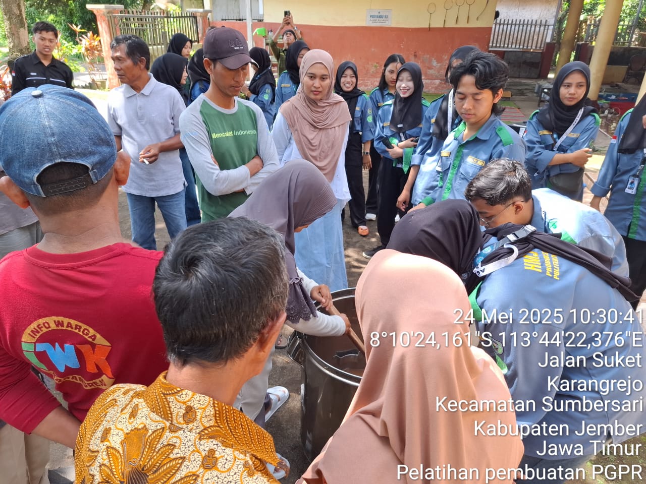 Gambar Sekolah Maggot di Desa Sukamakmur Ajung sebagai Inisiatif Edukasi dan Pemberdayaan Pengelolaan Sampah Organik
